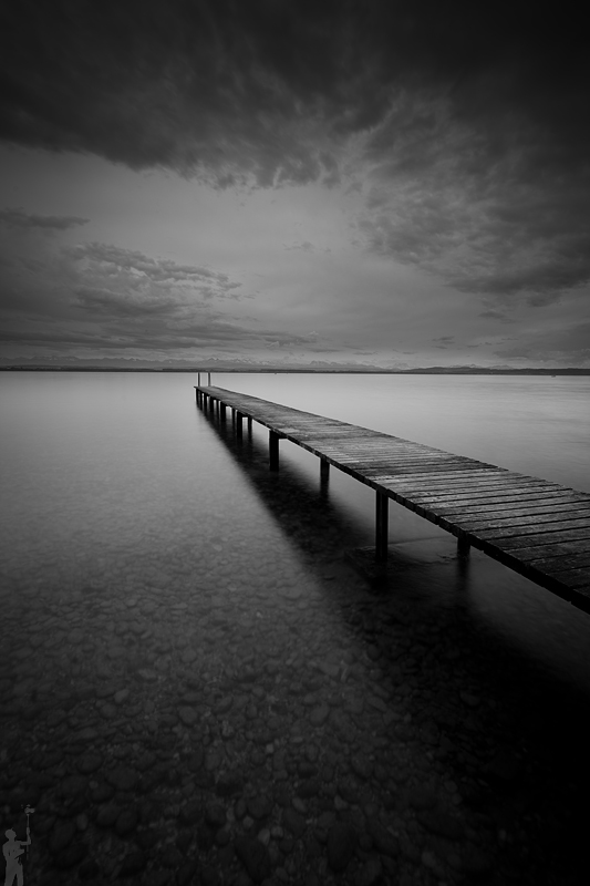 Ponton sur le lac de Neuchâtel à Cortaillod