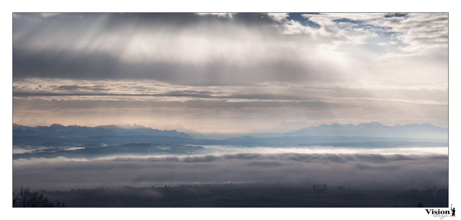 ValaisSoleilNuagePano