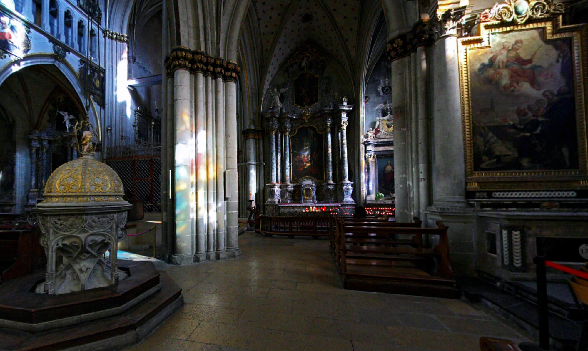 Intérieur de la cathédrale de Fribourg