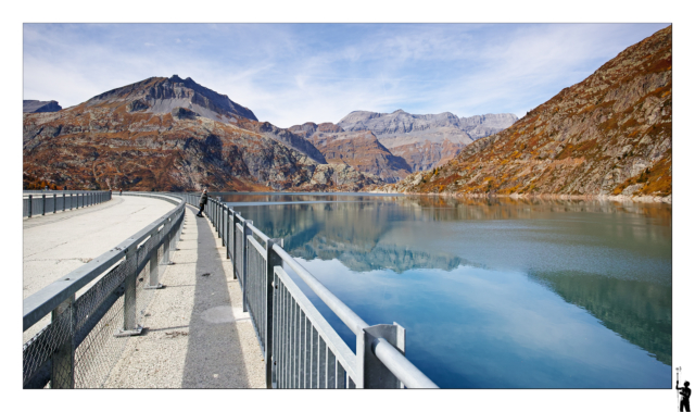 En traversant le barrage d'Emosson