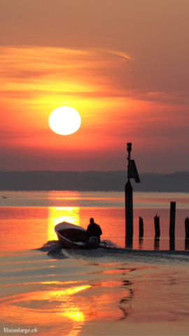 Pêcheurs sur le lac de Neuchâtel