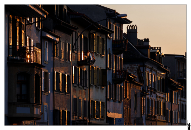 lumières sur les immeubles de la vieille ville d'Yverdon