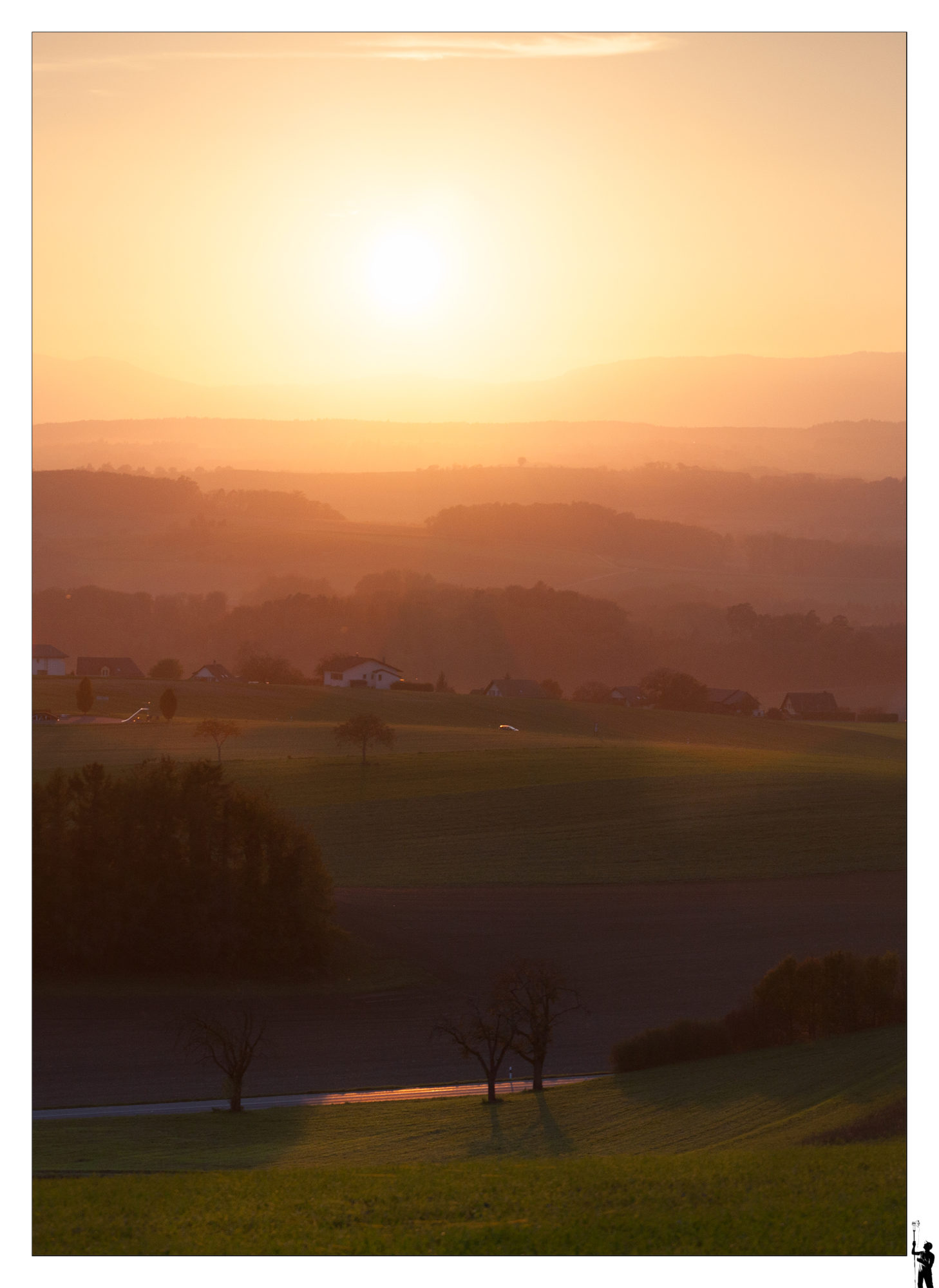 Coucher de soleil près de Penthaz en Suisse