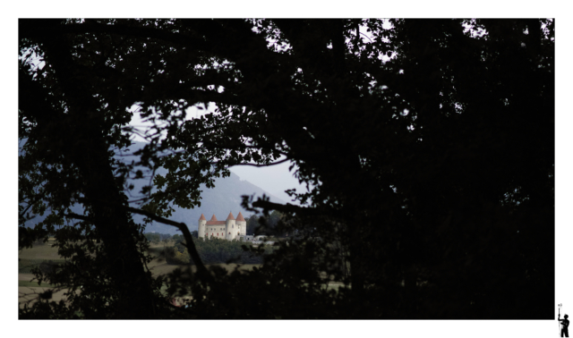 château de Champvent au travers des bois