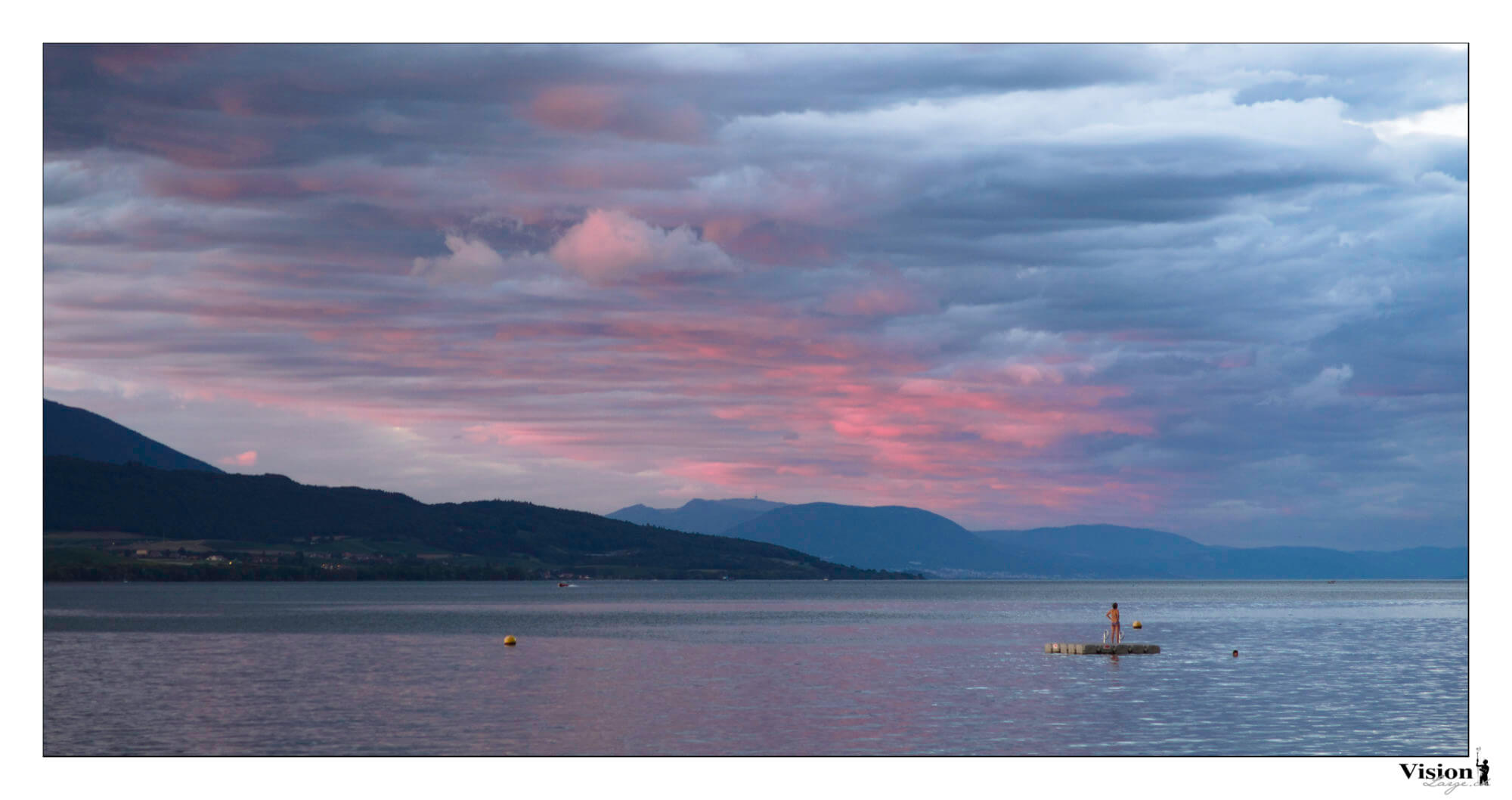 Baigneur dans la baie d'Yverdon