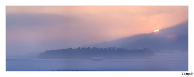 Couché de soleil vers Baume en Suisse romande