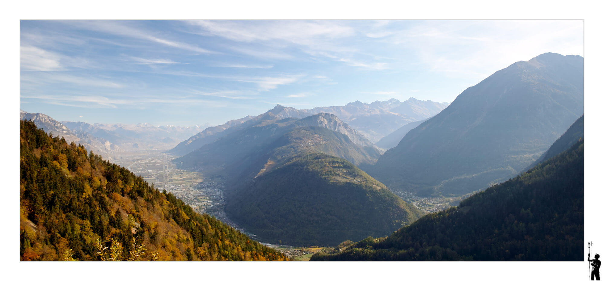 en montant sur Emosson vue sur le valais en automne