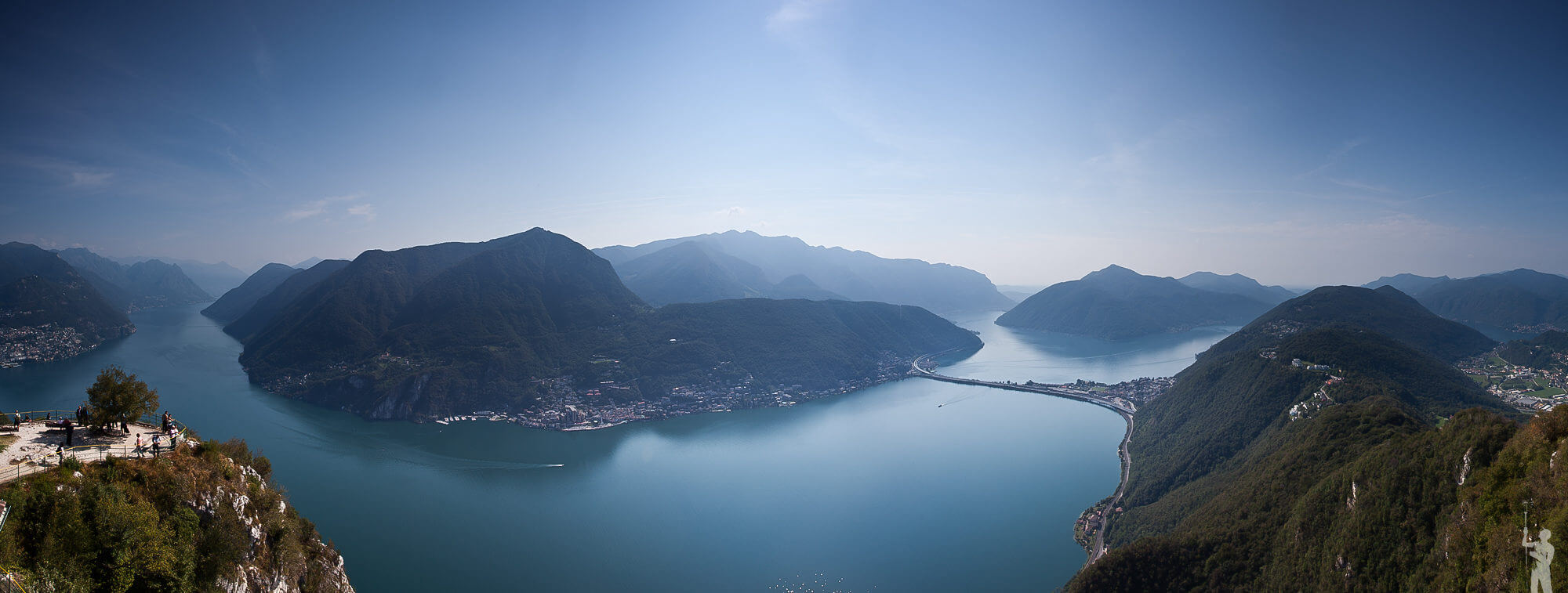 Le san Salvatore au Tessin et le lac de Lugano en panorama
