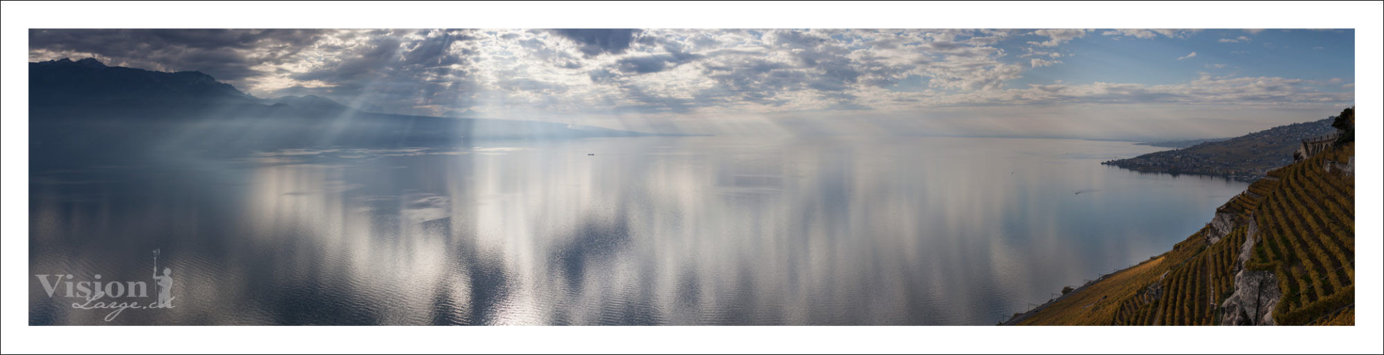 Rayons de lumières sur le lac Léman depuis le village de Chexbres