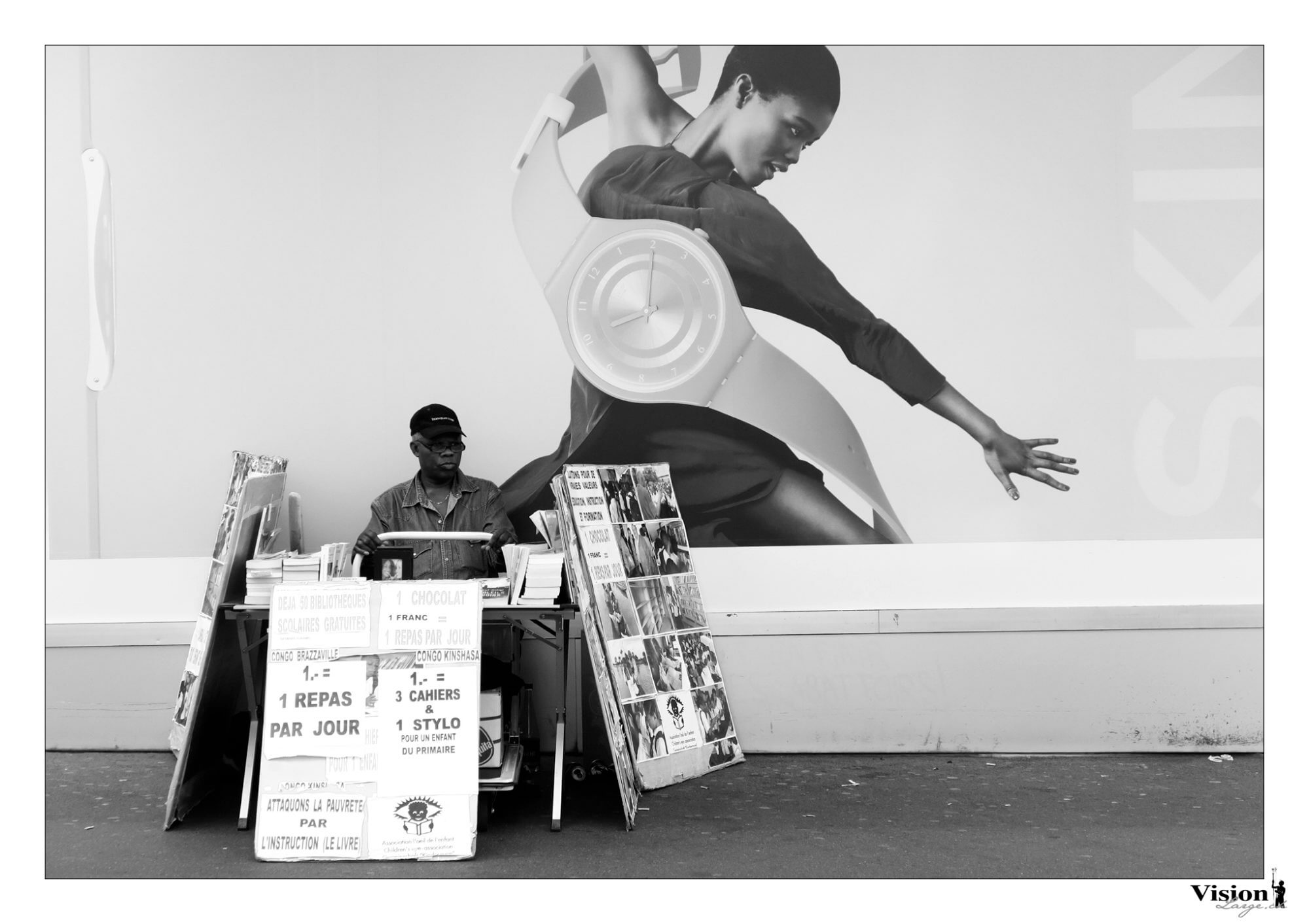 street photographie à Lausanne en Suisse en noir et blanc