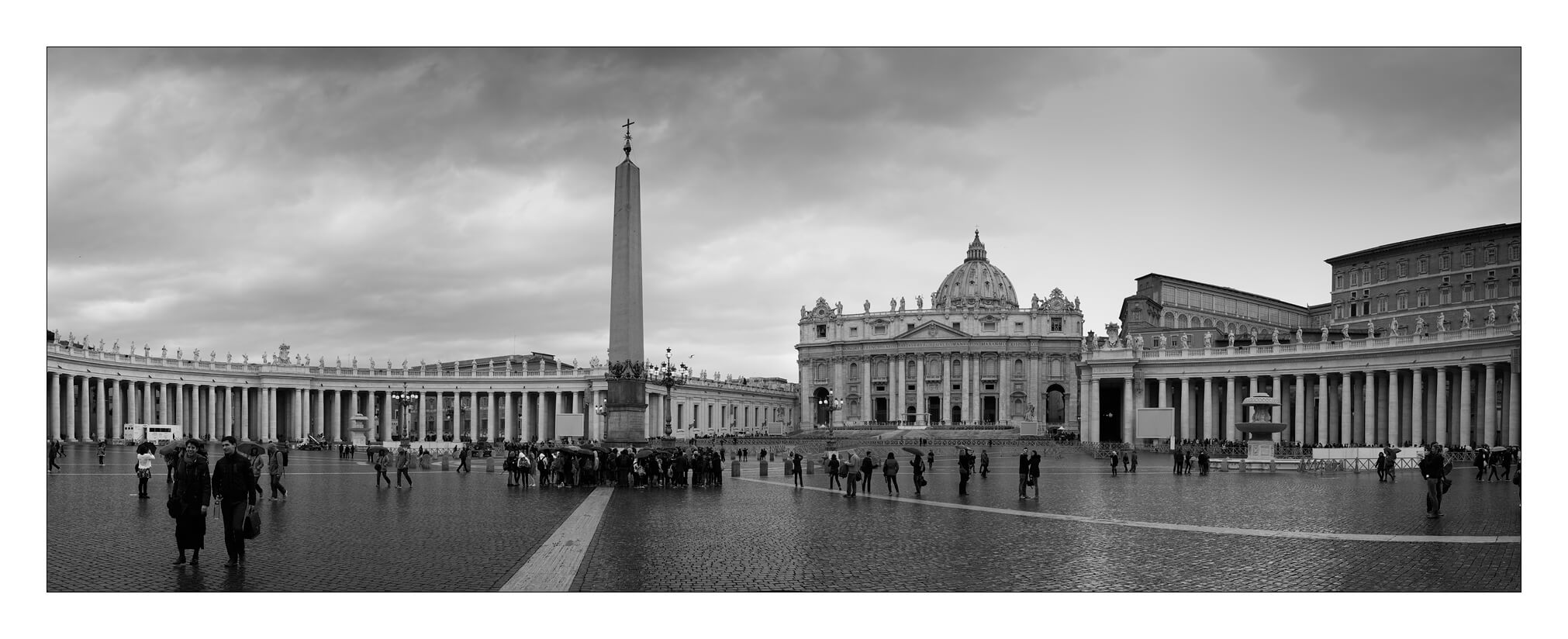 La place du vatican en panorama